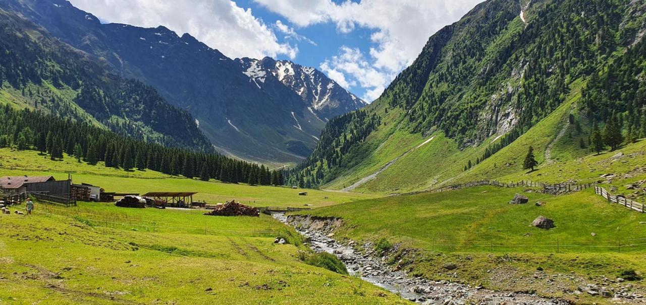 Gästehaus Landhaus Tyrol Gries im Sellrain Exterior foto