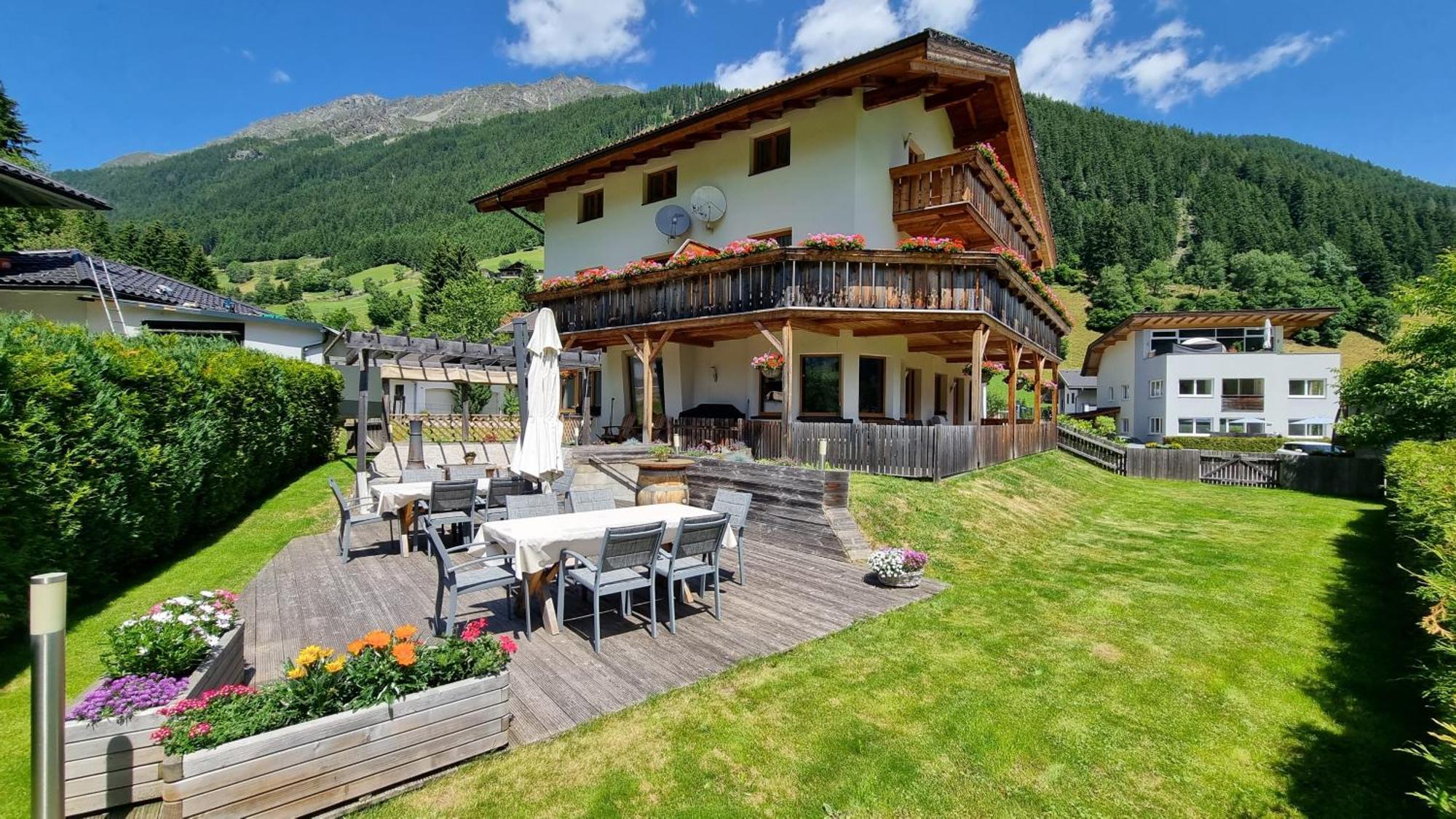 Gästehaus Landhaus Tyrol Gries im Sellrain Exterior foto