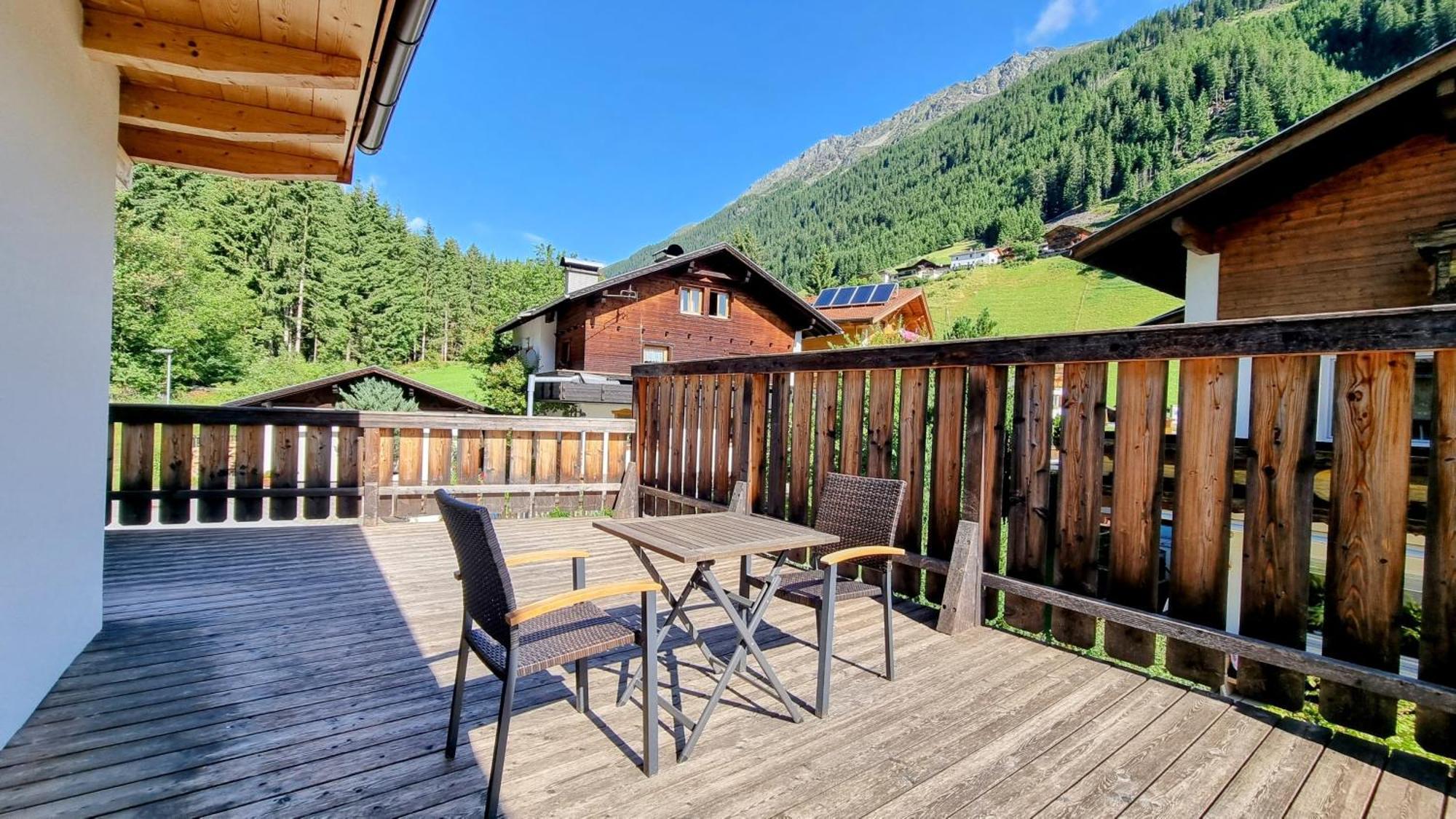Gästehaus Landhaus Tyrol Gries im Sellrain Exterior foto
